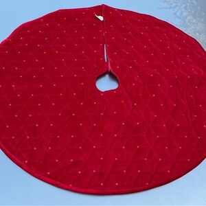 Festive Red Quilted Tree Skirt